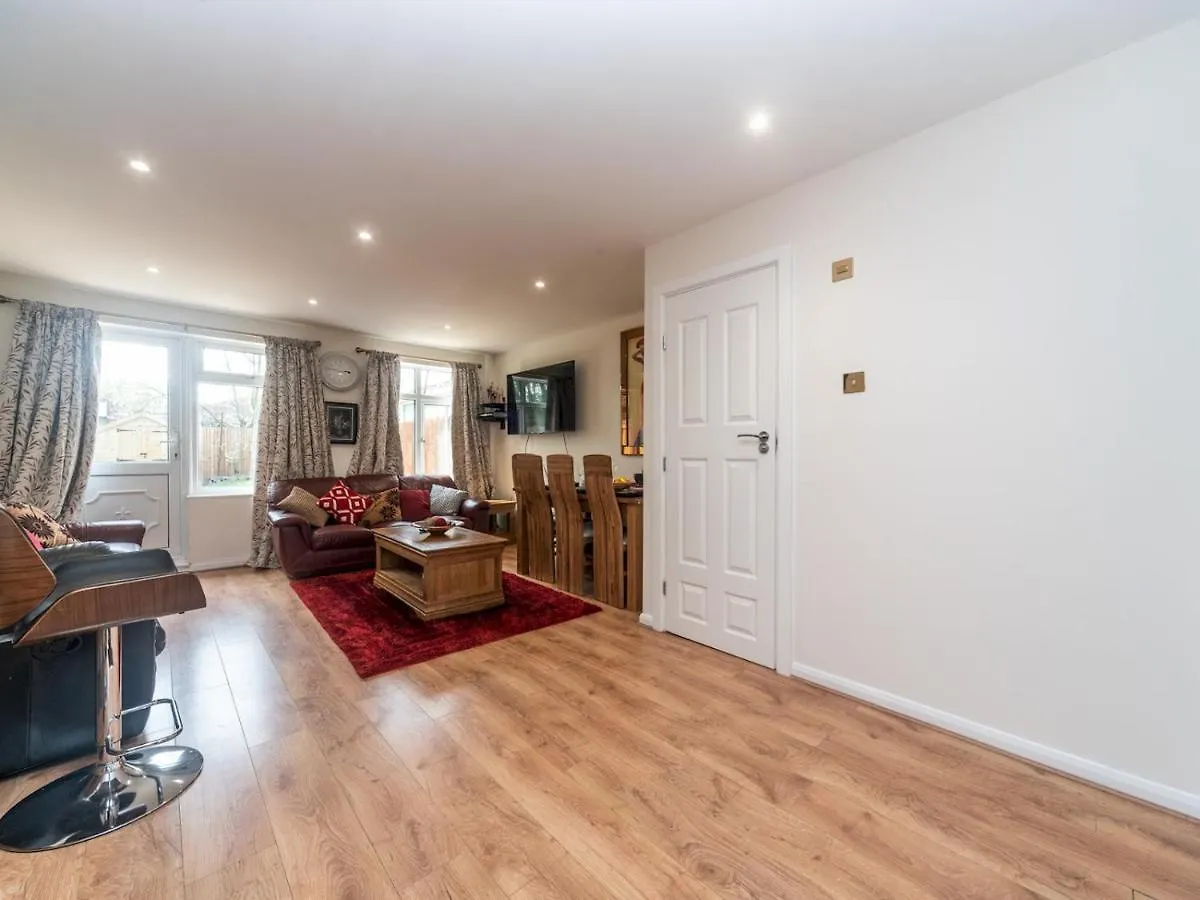 Pass The Keys Spacious Cosy Home Close To London Abbey Wood Feriehus
