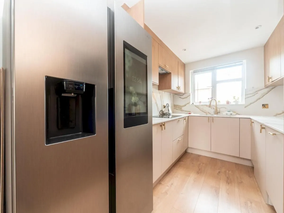Pass The Keys Spacious Cosy Home Close To London Abbey Wood 0*,  United Kingdom