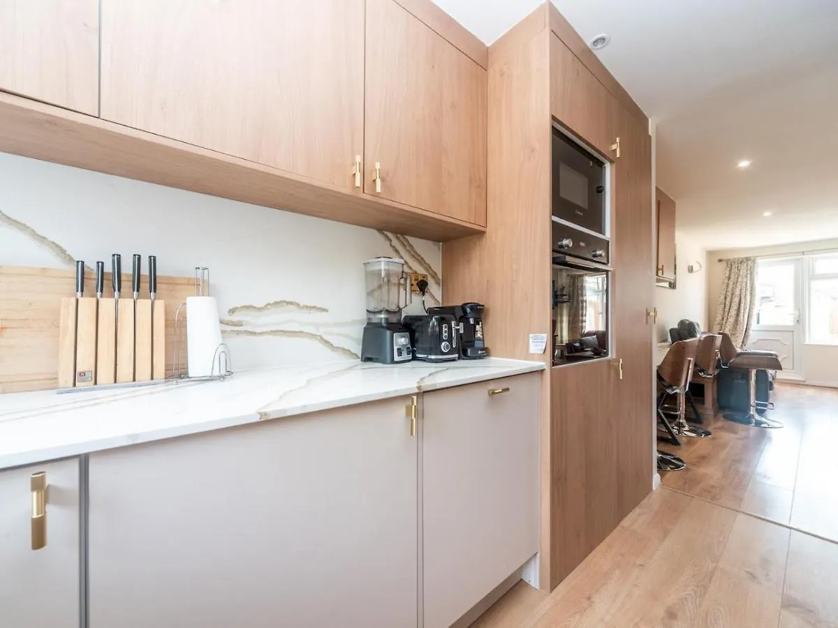 Pass The Keys Spacious Cosy Home Close To London Abbey Wood United Kingdom
